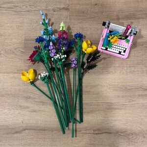 LEGO - Colorful Wild Flower Bundle & Pink Flower Typewriter